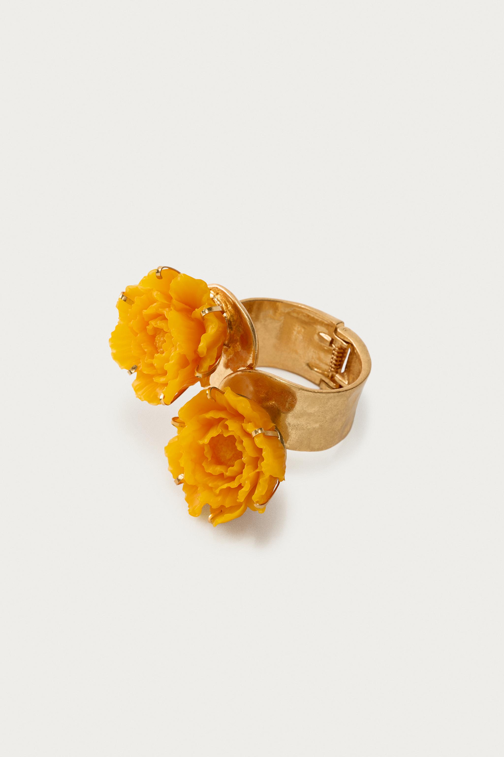 MARISA BERENSON X ZARA RESIN FLOWER MAXI METAL BRACELET